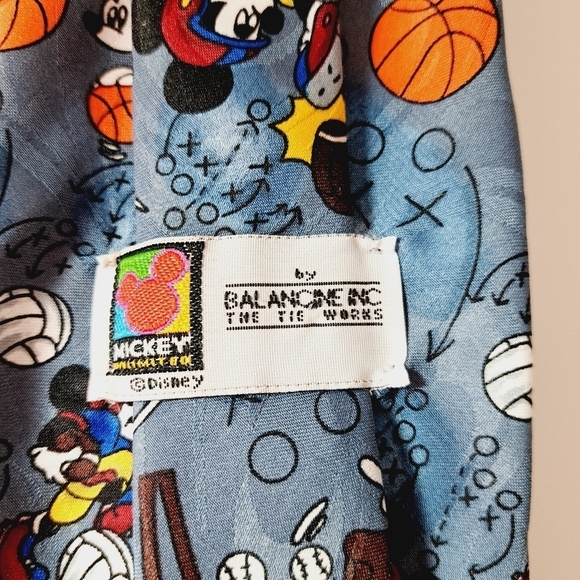Disney Vintage Mickey Mouse Sports‎ Novelty Fun Tie - Picture 4 of 7